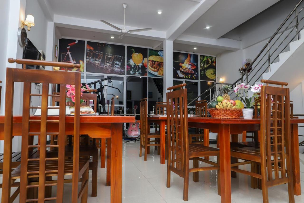 Delight Reich Hotel Peradeniya Exterior photo